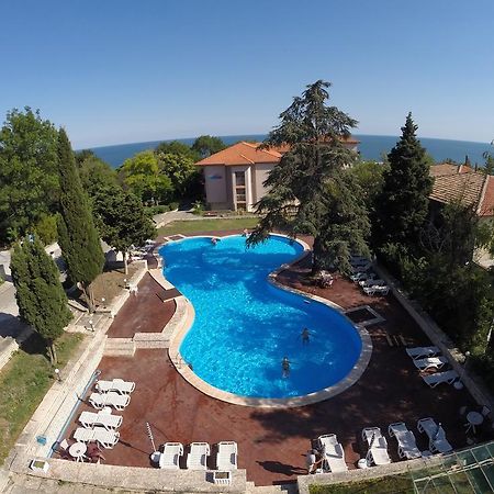 Bisser Hotel - Free Parking - Free Pool Access Балчик Экстерьер фото