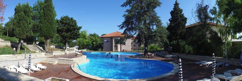 Bisser Hotel - Free Parking - Free Pool Access Балчик Экстерьер фото